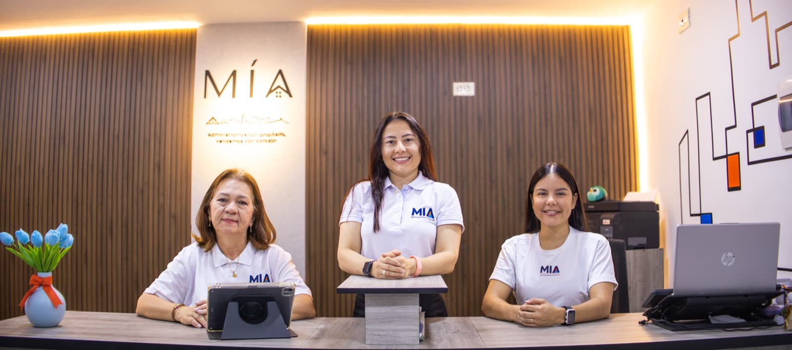 Parte del equipo de Grupo MIA